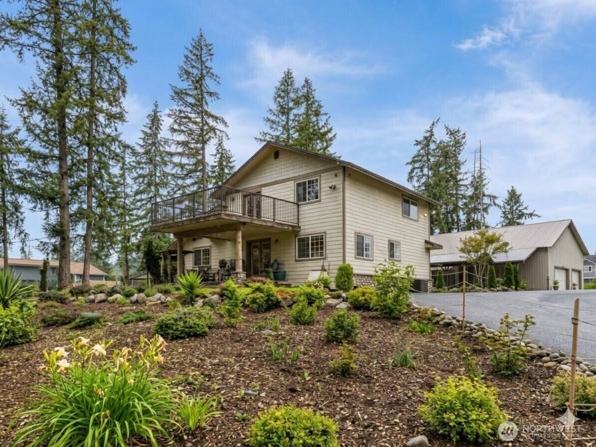Property Photo: 18222 SE Wax Road WA 98042