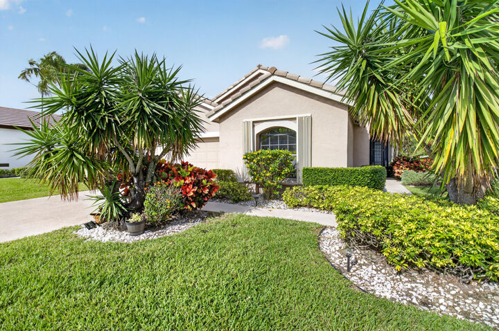 Property Photo: 10387 Lexington Circle S FL 33436