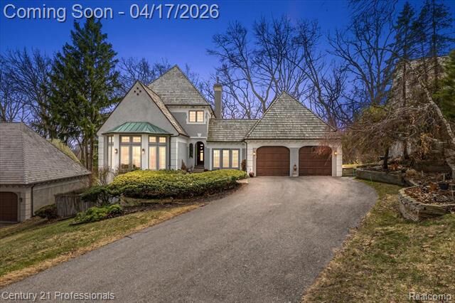 Property Photo:  5423 Bristol Parke Drive  MI 48348 