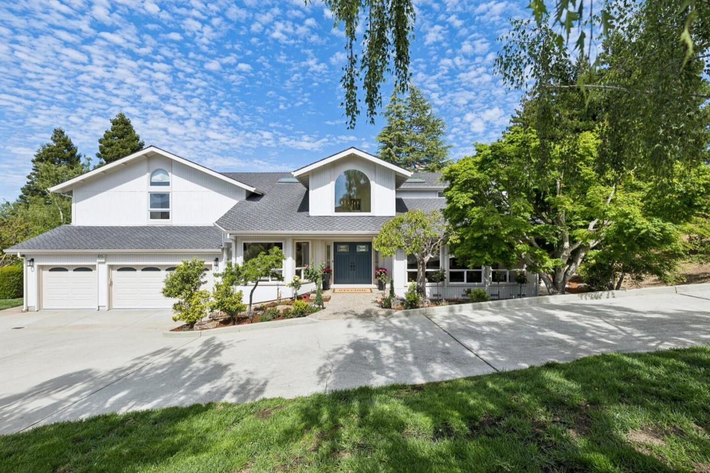 Property Photo:  10 Salmark Court  CA 94010 