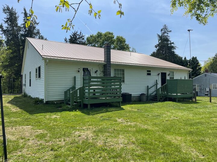 Property Photo:  1099 Green Level Rd  VA 24589 