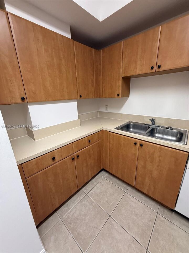 Property Photo: 119 SW 6th Ave 709 FL 33130