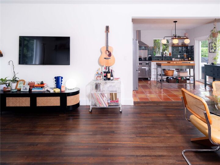 Property Photo:  455 NE 111th St  FL 33161 