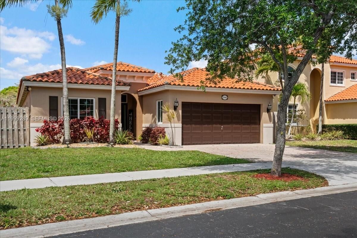Property Photo: 1740 NE 36th Ave FL 33033