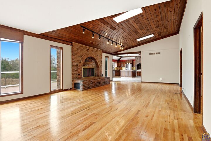 Property Photo:  5630 SW Fairlawn Rd  KS 66610 