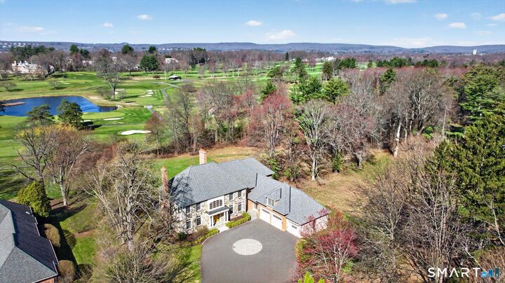 Property Photo:  7 Winhall Lane  CT 06117 