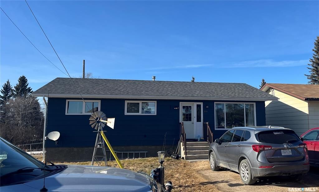 Property Photo:  94 Gilbert Street  SK S0J 0E0 