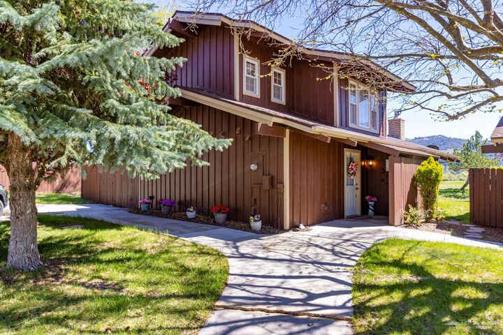 Property Photo: 53 Meadow Lakes Drive CA 93561