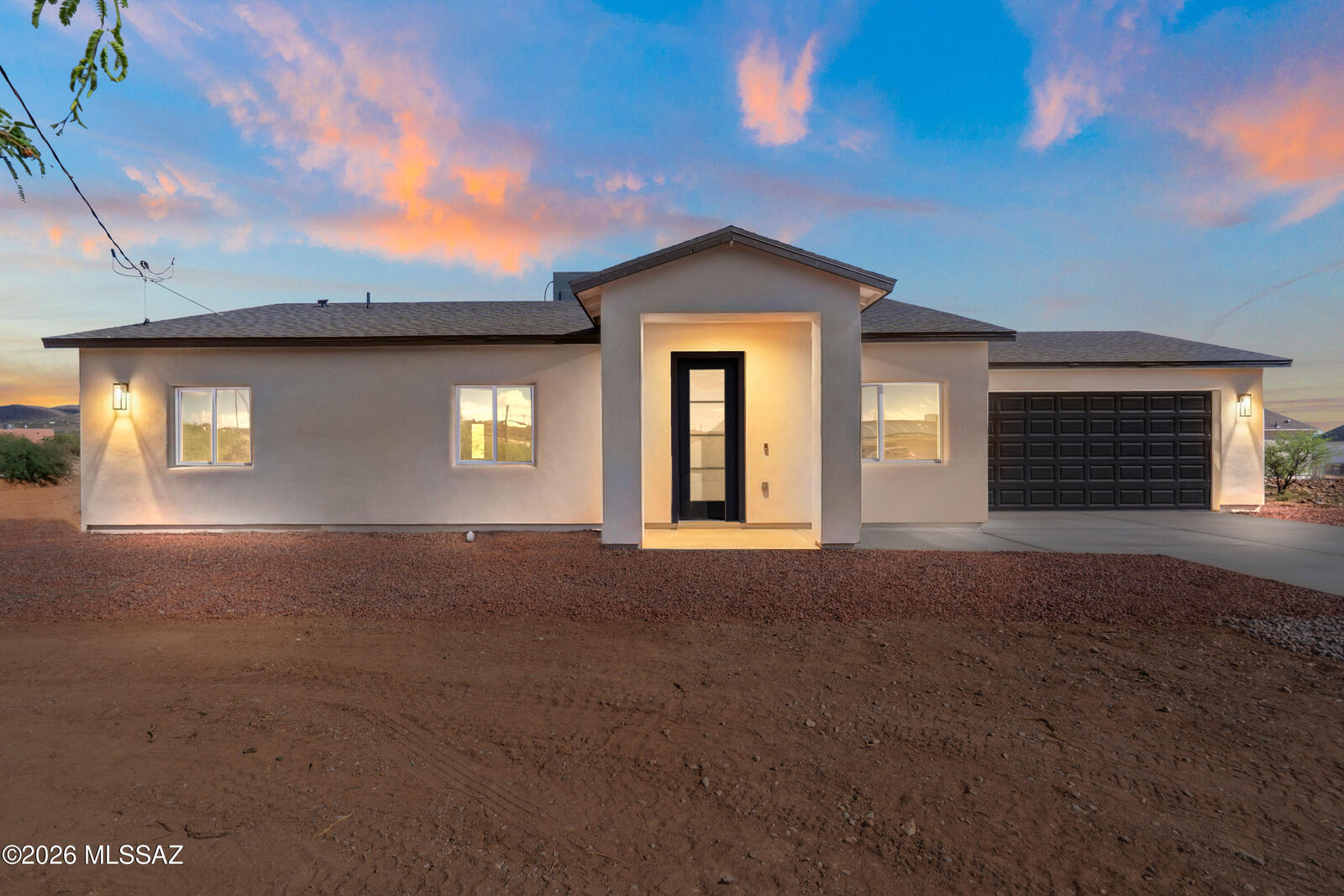 Property Photo: 115 Escocia Court AZ 85648