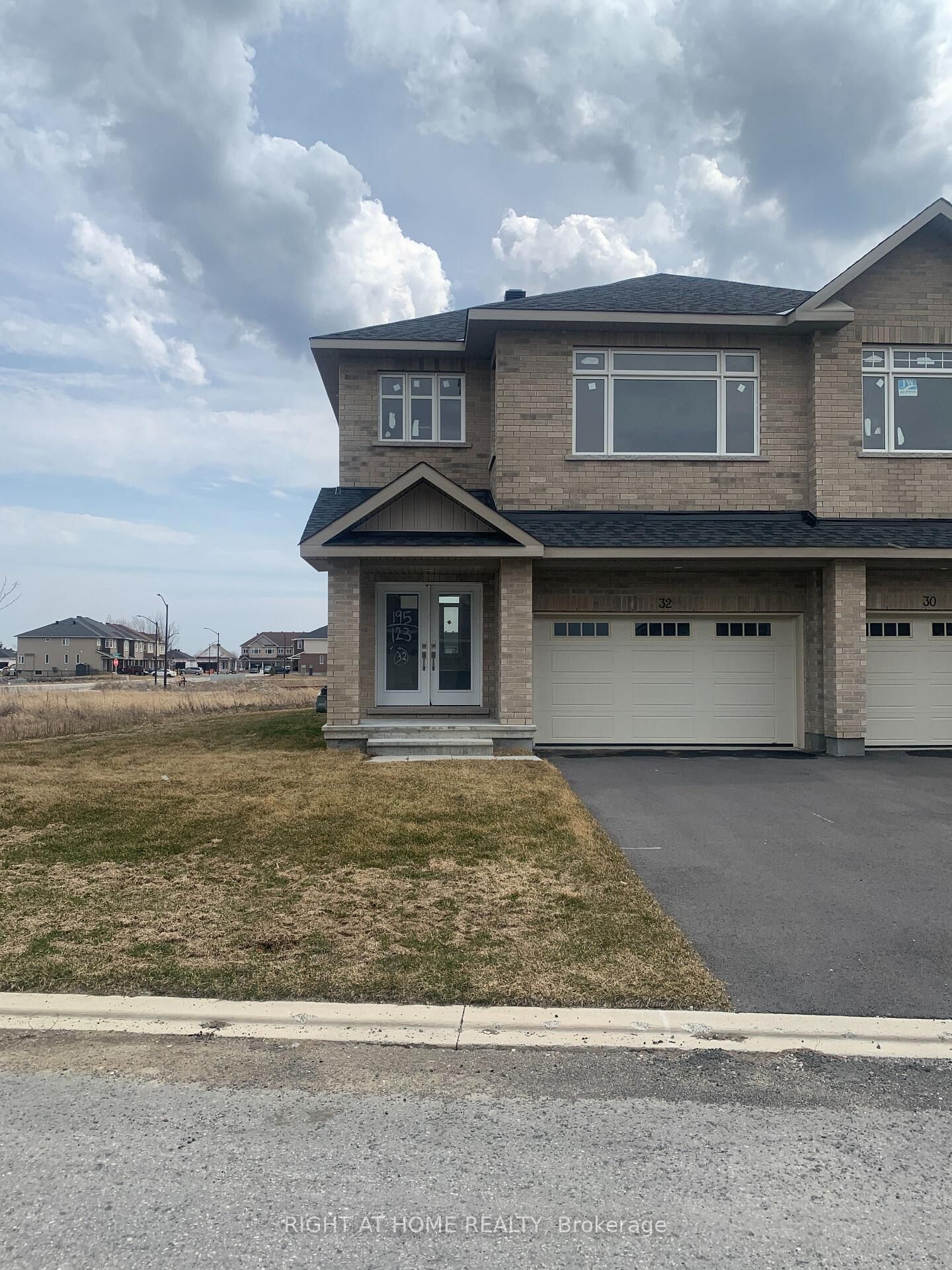 Property Photo: 32 Wylie Way ON K7C 0C4
