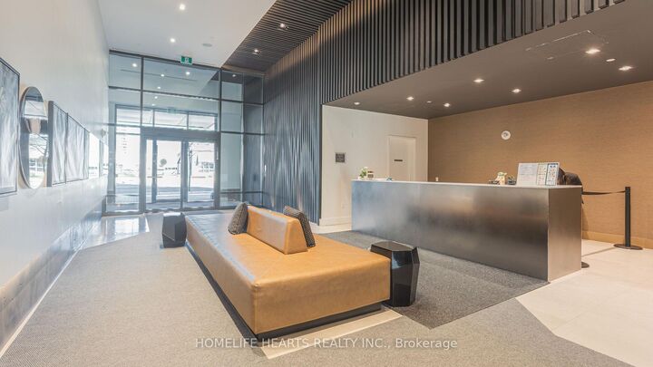 Property Photo: 8868 Yonge Street 818 ON L4C 1Z8