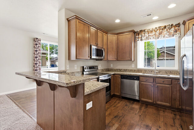 Property Photo: 897 Halstead Dr UT 84054
