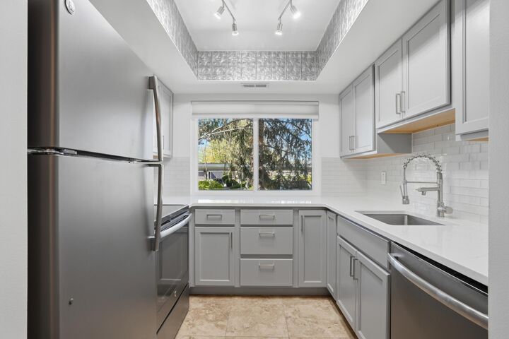 Property Photo:  4943 S Eastridge Ln 131  UT 84117 