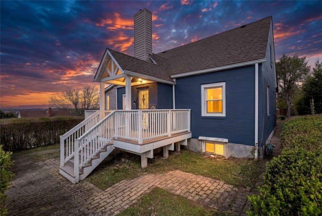 Property Photo:  403 Oak St.  PA 15122 