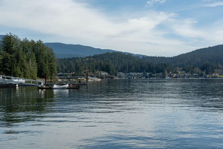 Property Photo:  4515 Stonehaven Avenue  BC V7G 1E7 