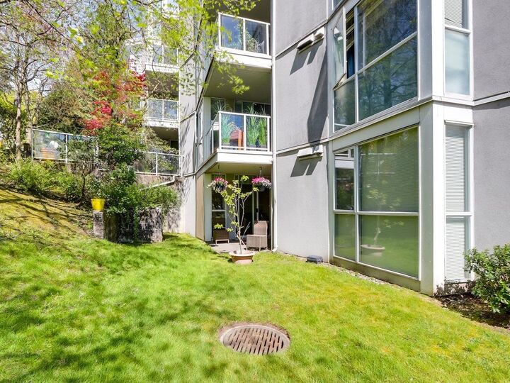 Property Photo: 8420 Jellicoe Street 3 BC V5S 4T1