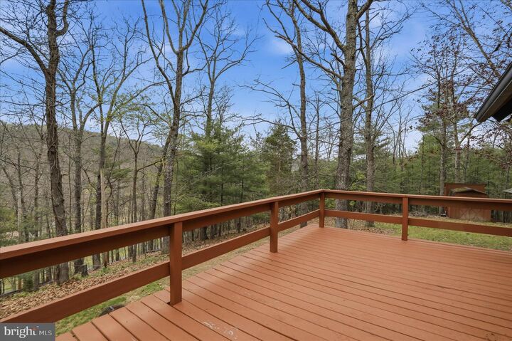 Property Photo: 412 Hideaway Lane WV 25411