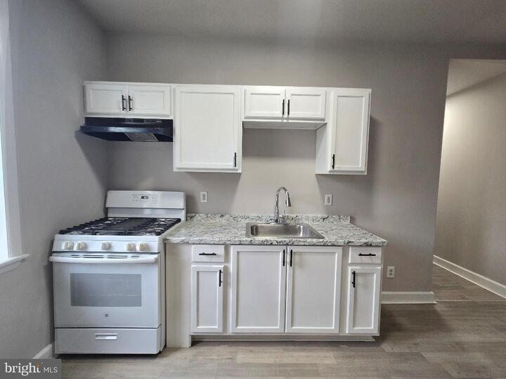 Property Photo: 5515 Haverford Avenue 17 1st Fl PA 19139