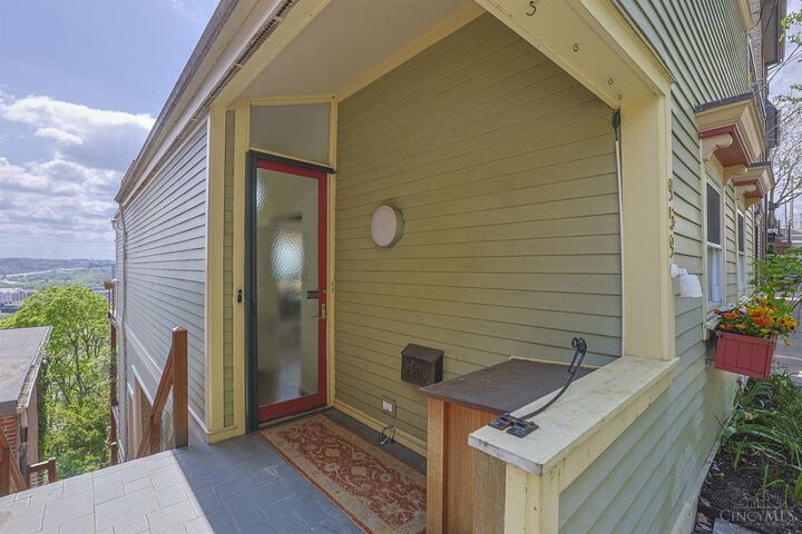 Property Photo:  959 Hill Street  OH 45202 