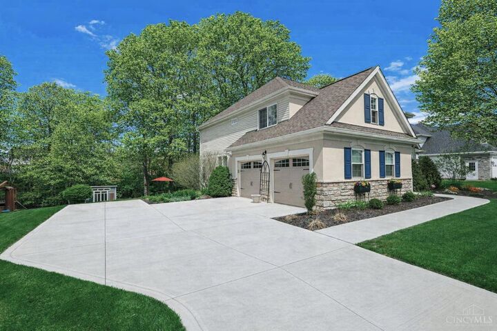 Property Photo:  3553 Whitehills Drive  OH 45102 