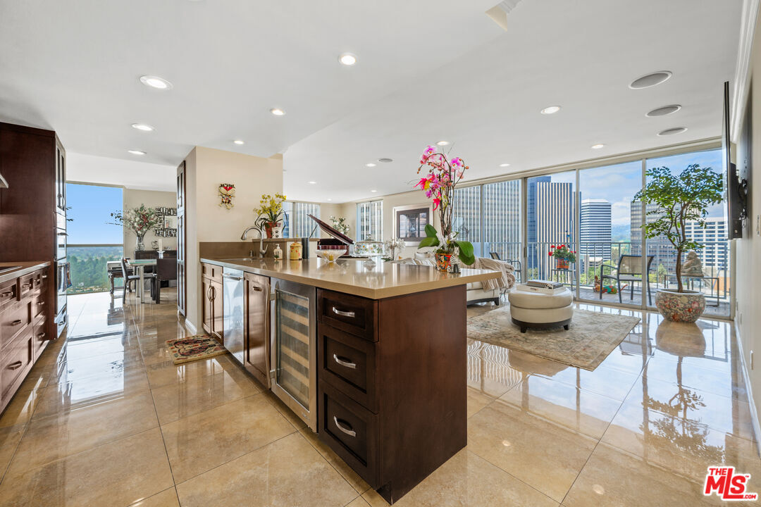 Property Photo:  2160 Century Park  CA 90067 