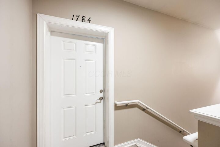 Property Photo:  1784 Ridgecliff Road  OH 43221 