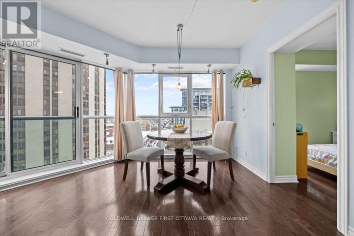 Photo de la propriété:  445 Laurier Avenue West 1401  ON K1N 6R4 