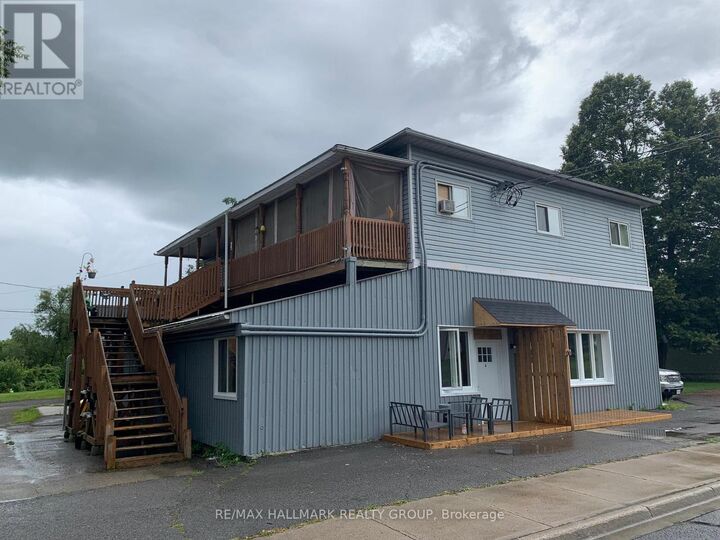 Property Photo:  66 Queen Street  ON K7A 3N2 