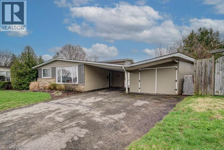 Property Photo:  9 Gailmount Court  ON N3R 3A4 