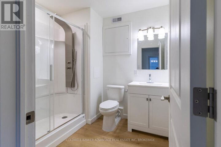 Photo de la propriété:  433 Sugarloaf Street 3  ON L3K 2P3 