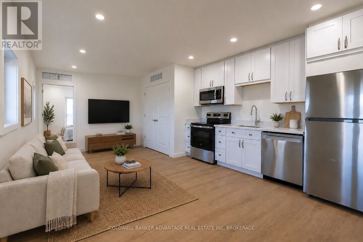 Property Photo:  433 Sugarloaf Street 3  ON L3K 2P3 