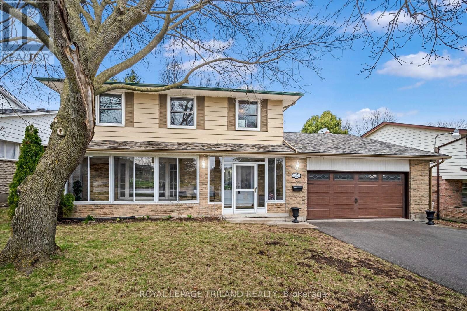 Property Photo:  392 Village Green Avenue  ON N6J 3Z8 