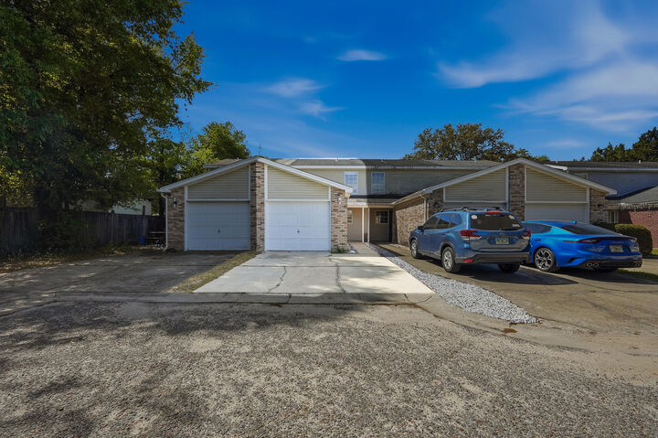 Property Photo: 2412 Winter Park Court FL 32547