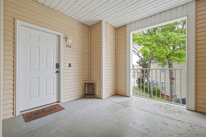 Property Photo:  1501 N Partin Drive 264  FL 32578 