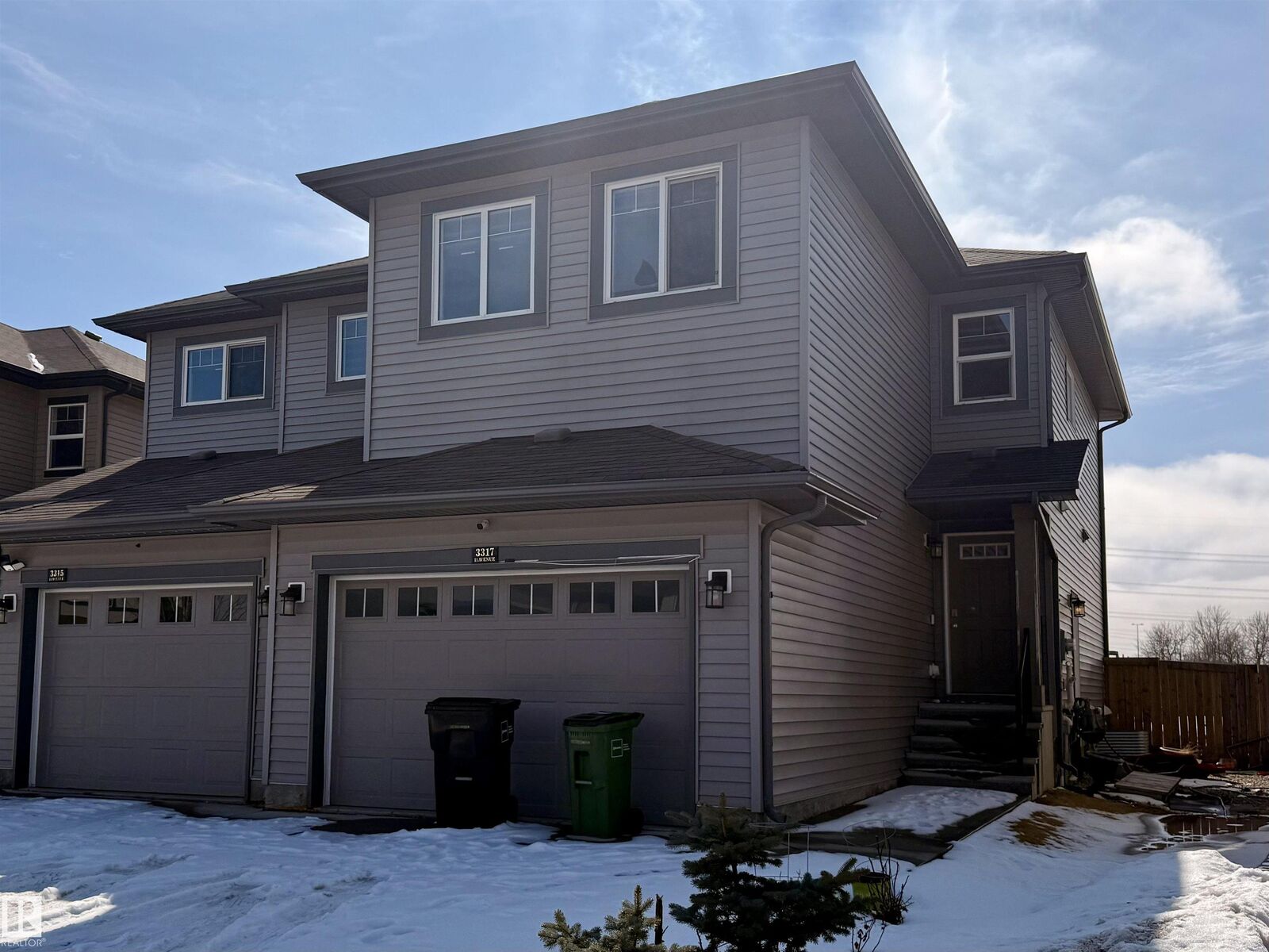 Property Photo:  3317 11 Avenue NW  AB T6T 2C5 
