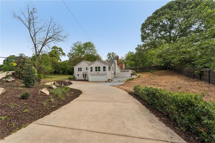 Property Photo:  1989 Mount Vernon Road  GA 30338 