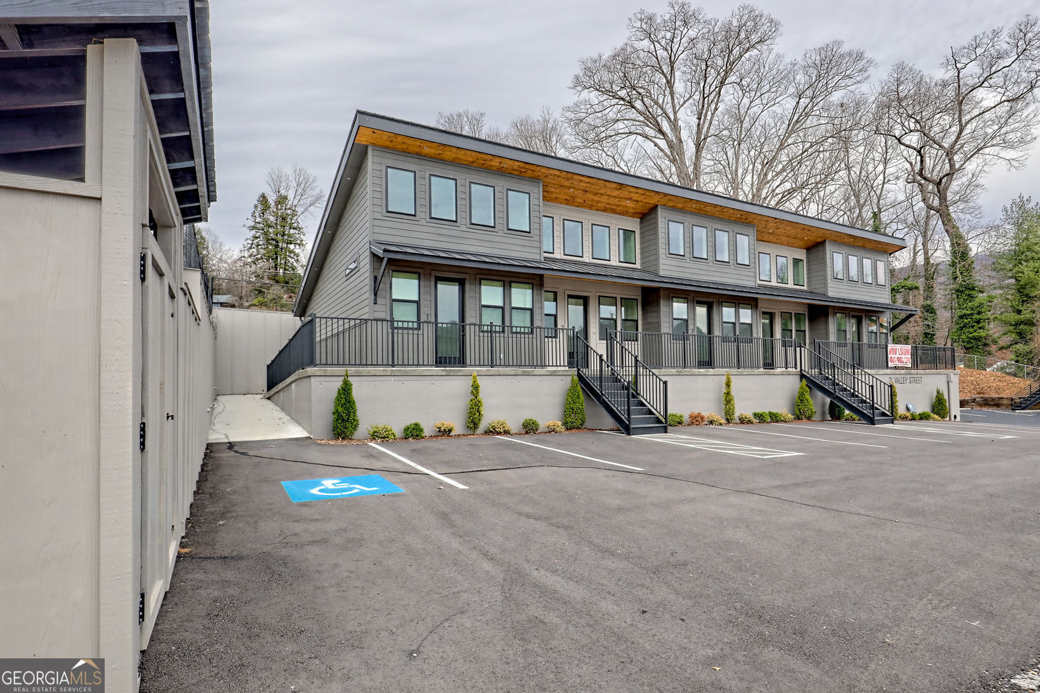 Property Photo:  21 Valley Street 3  GA 30525 