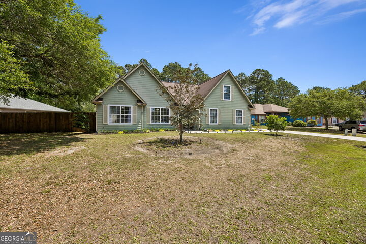 Property Photo:  101 Gentle Knoll Drive E  GA 31548 