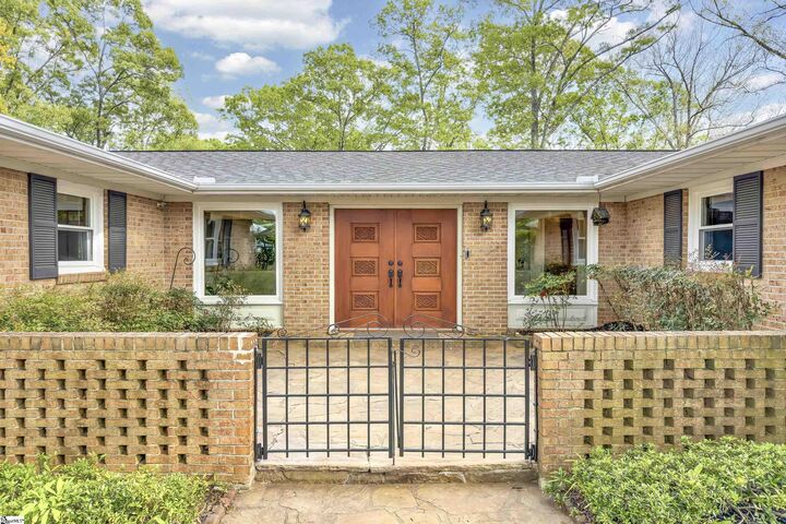 Property Photo: 141 Greybridge Road SC 29669