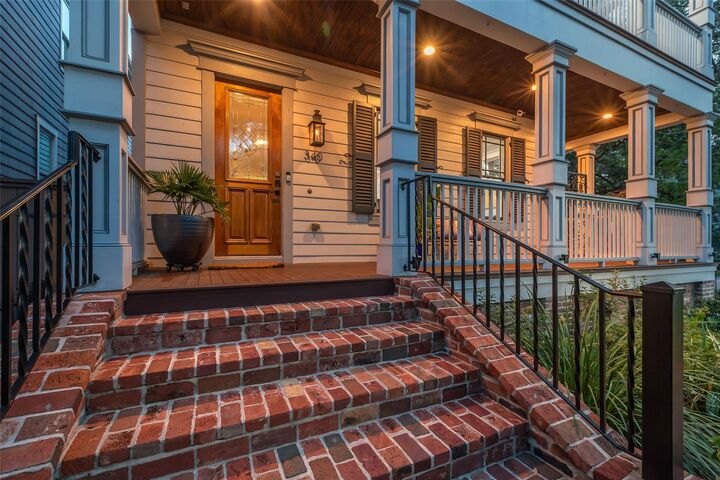 Property Photo: 340 W 17th Street TX 77008