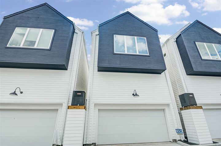 Property Photo:  1131 W 17th Street A  TX 77008 