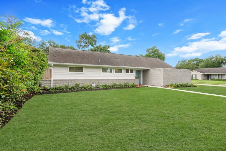 Property Photo:  5451 Stillbrooke Drive  TX 77096 