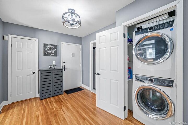 Property Photo:  31 Fieldstone Drive D1  NY 10530 