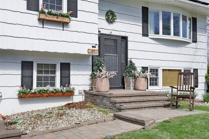 Property Photo:  27 Eastlake Drive  NY 10984 