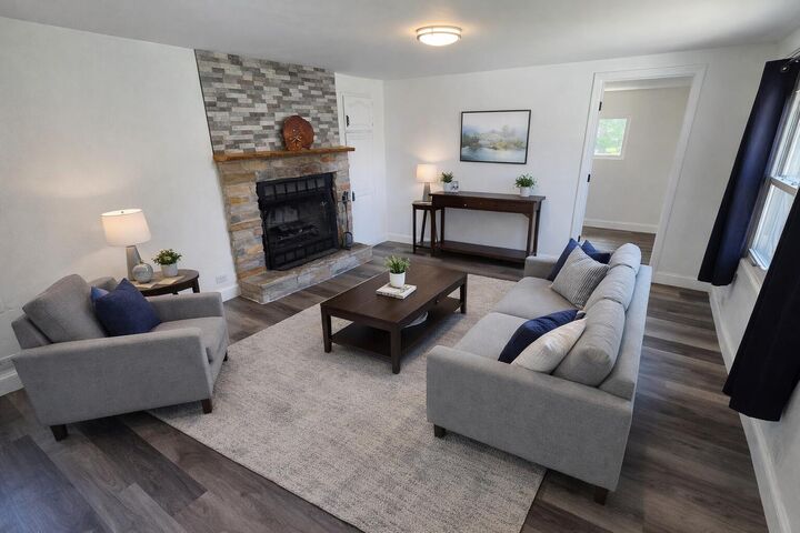 Property Photo:  3015 Viebahn St  WI 54220 