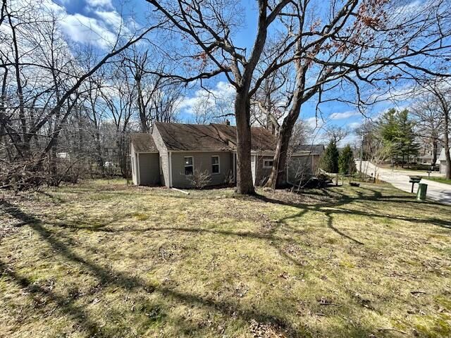 Property Photo:  S68w17887 Island Dr  WI 53150 