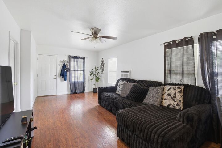 Property Photo:  215 Kelley Street  CA 95354 