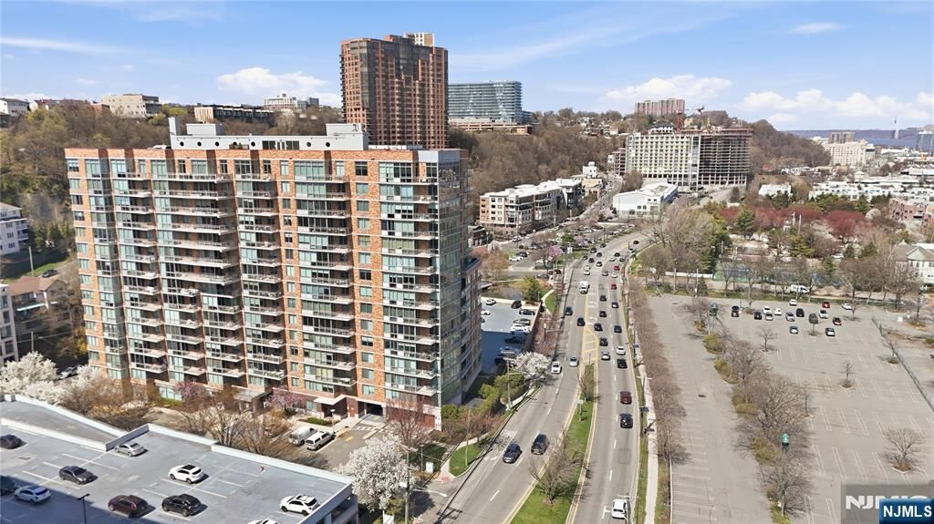 Property Photo:  1008 Hudson Park  NJ 07020 