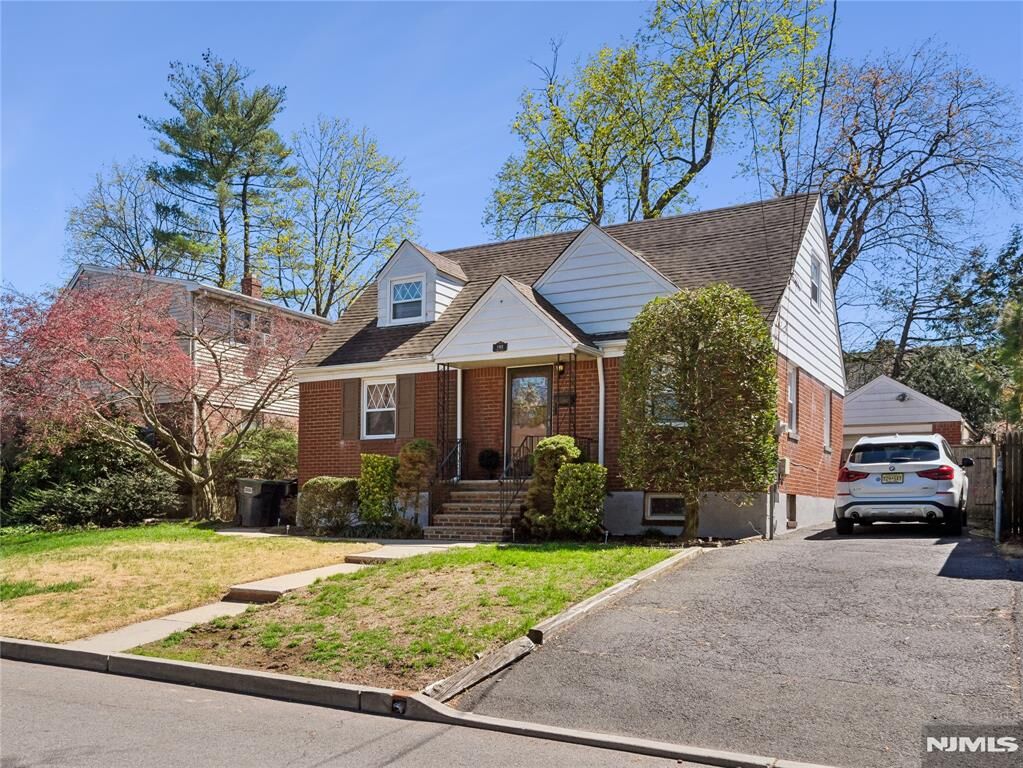 Property Photo: 182 Carlson Place NJ 07621