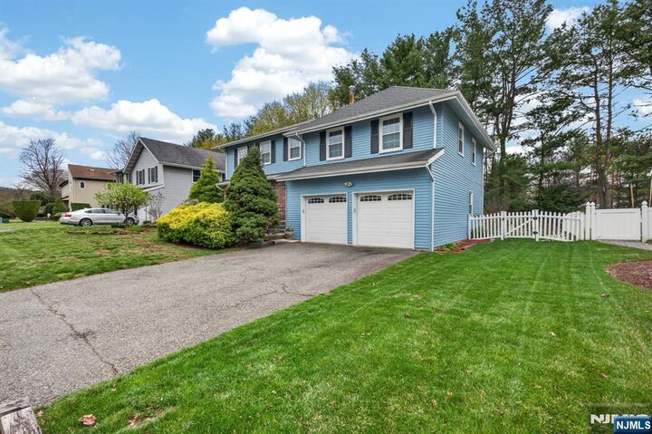 Property Photo:  7 Chicopee Drive  NJ 07470 
